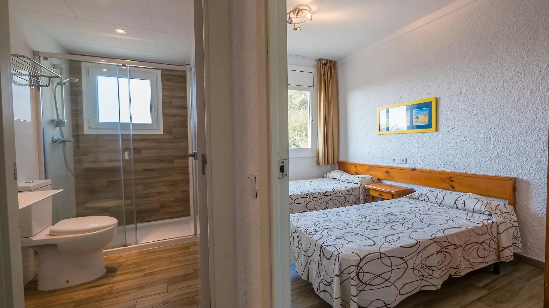 Apartamentos Ar Muntanya Mar Blanes 0*,  Španělsko