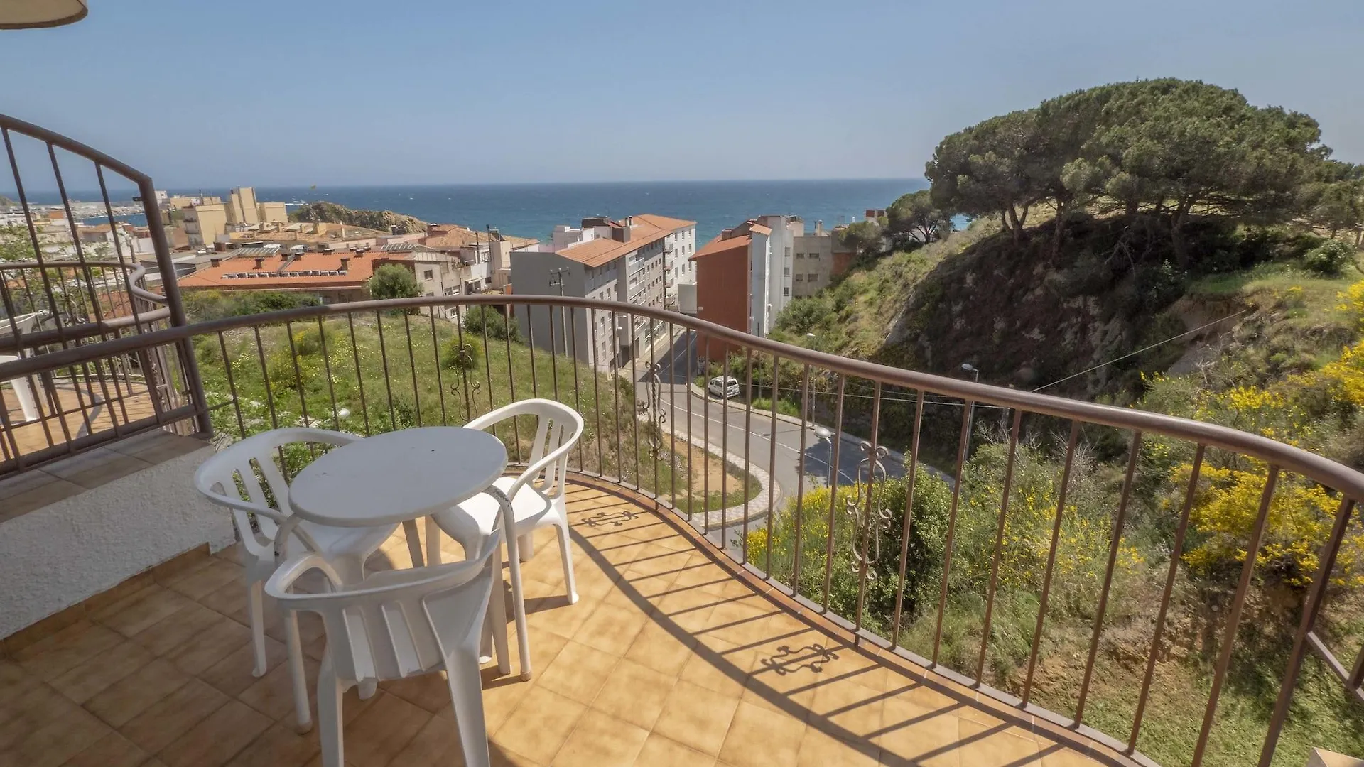 Apartamentos Ar Muntanya Mar Blanes Apartment